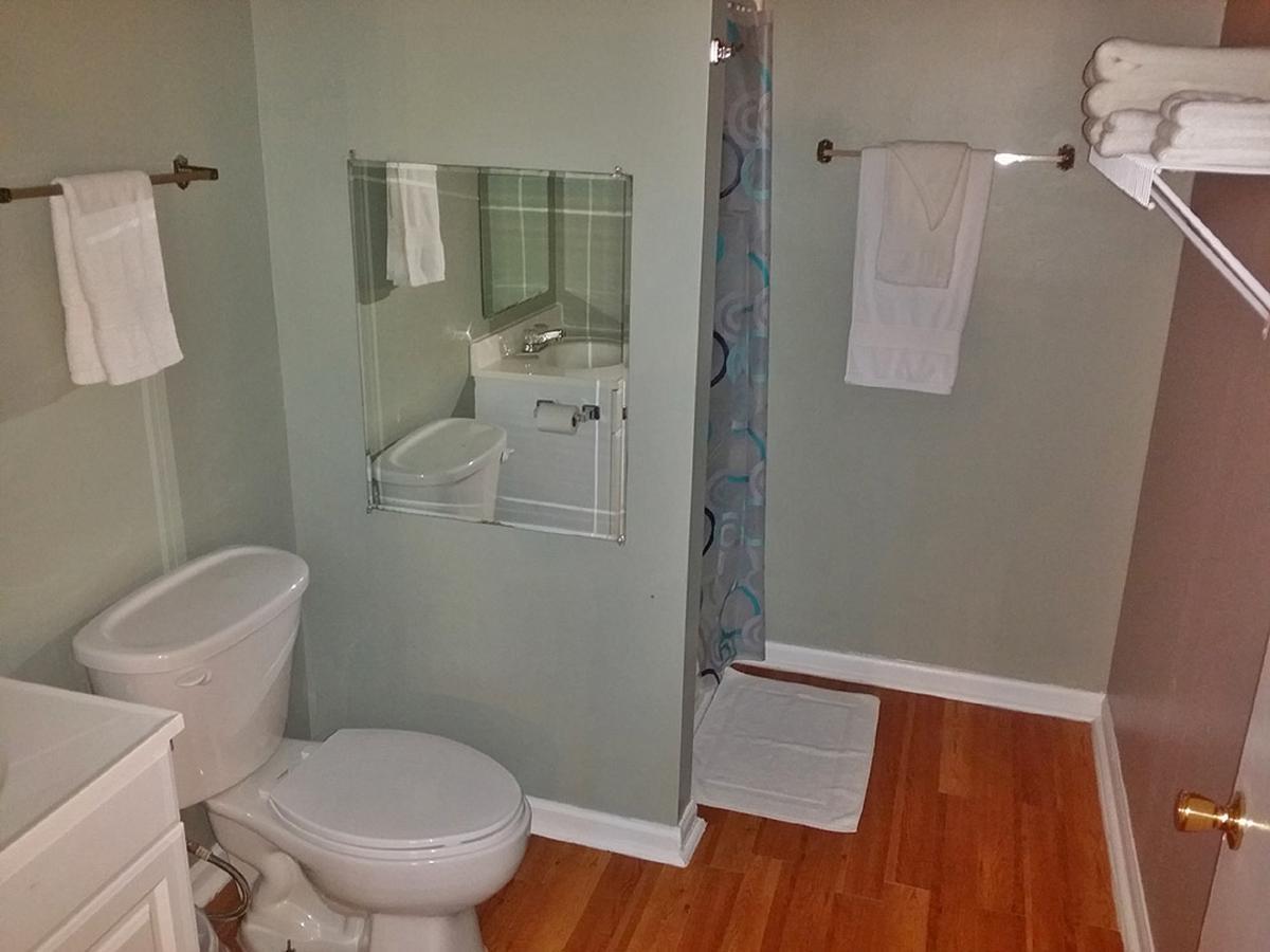 Carolina Landing Camping Resort Two-Bedroom Cabin 1 Fair Play Exterior photo